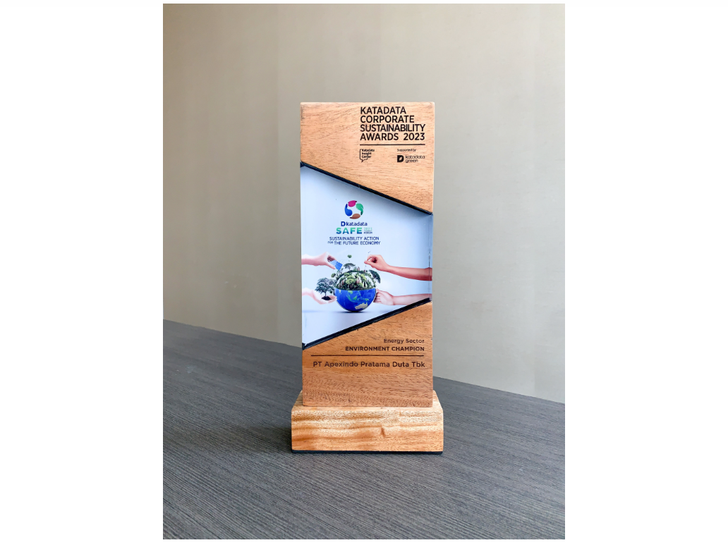 Apexindo was awarded the Katadata Corporate Sustainability Awards 2023 as Environment Champion in the Energy sector